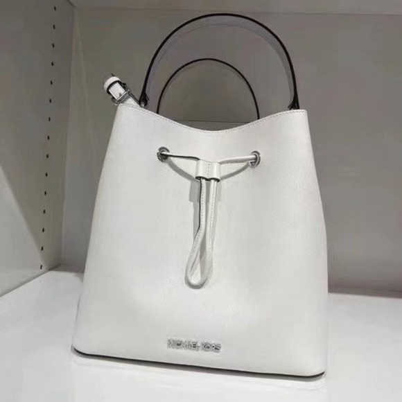 Michael Kors Suri Large Bucket Messenger Crossbody Bag Medium 10x10 - Picture 2 of 7